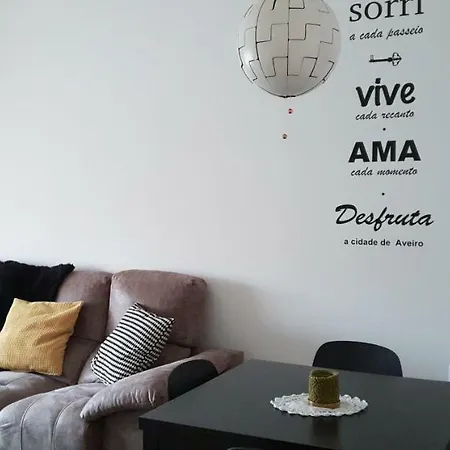 Charming Ninna Aveiro